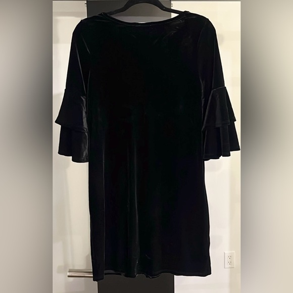 Green Envelope Black Crushed Velvet Tiered Bell Sleeve Shift Dress Small - Picture 3 of 3